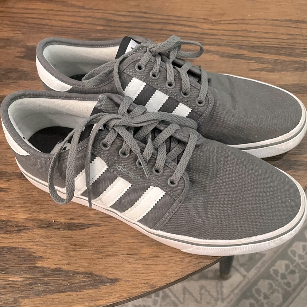 Hardly worn adidas women’s sneakers